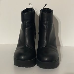 Black platform round toe boots